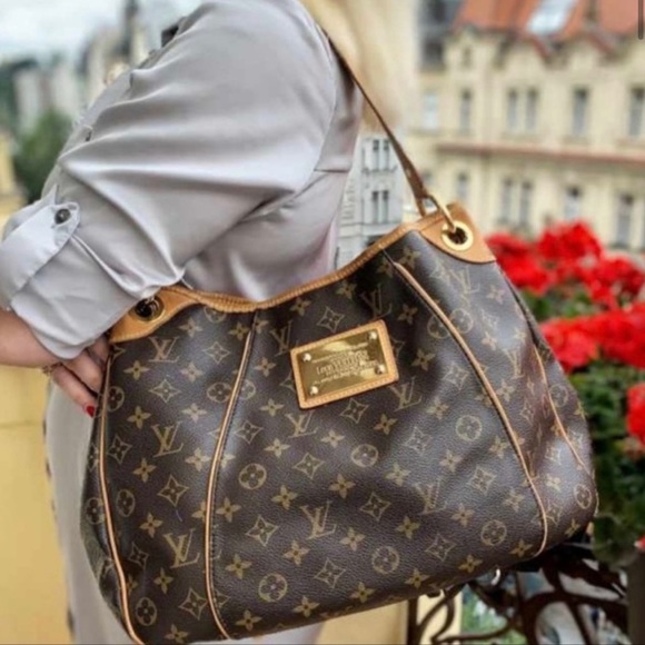 Louis Vuitton Monogram handbag Galleria PM - Picture 2 of 11